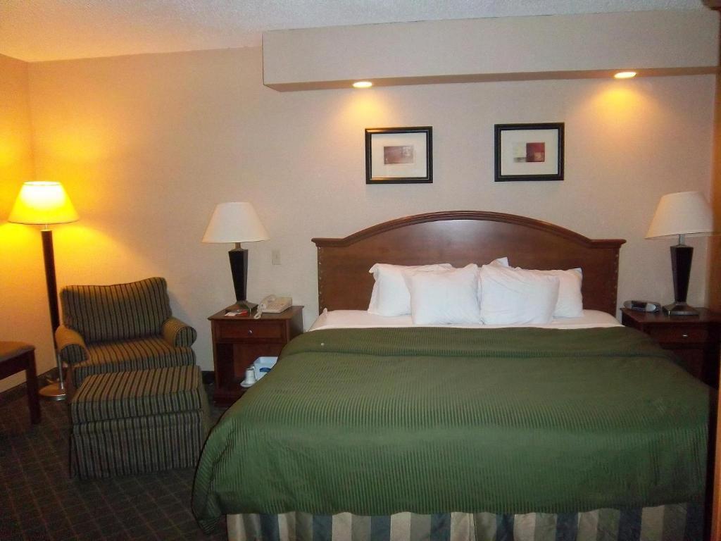 Howard Johnson Grand Forks Rom bilde