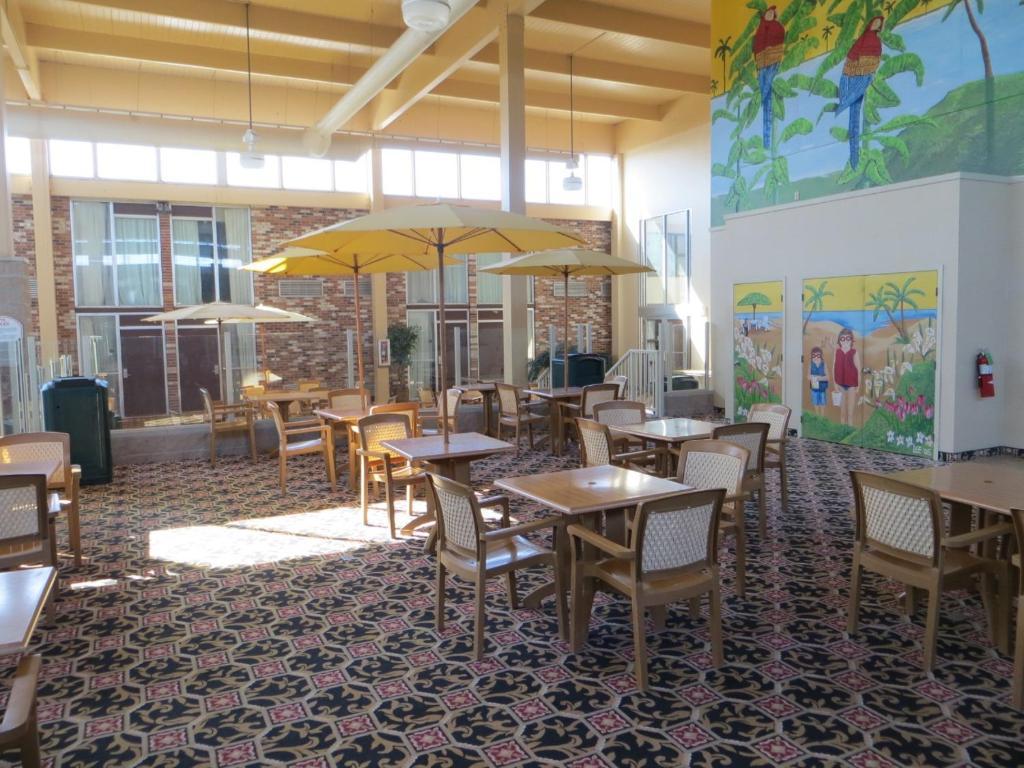 Howard Johnson Grand Forks Eksteriør bilde