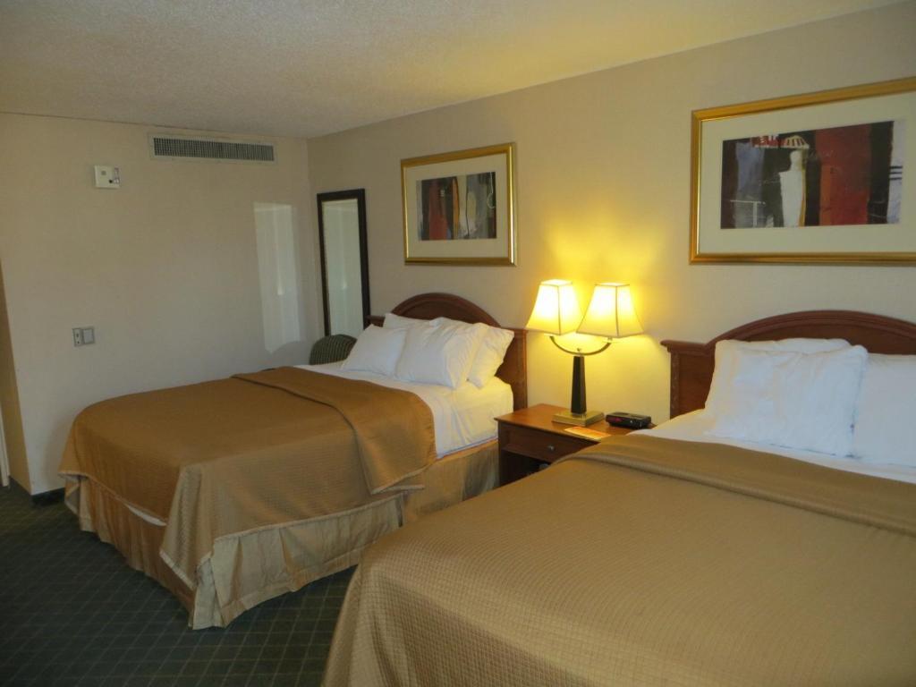Howard Johnson Grand Forks Rom bilde