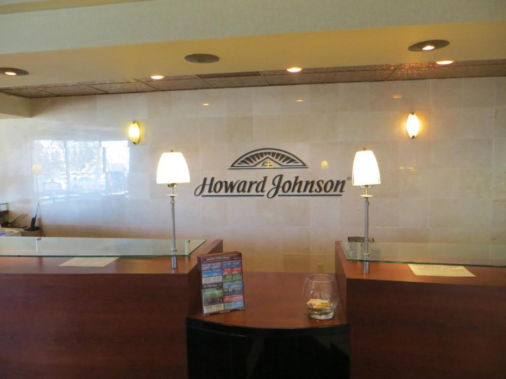 Howard Johnson Grand Forks Eksteriør bilde